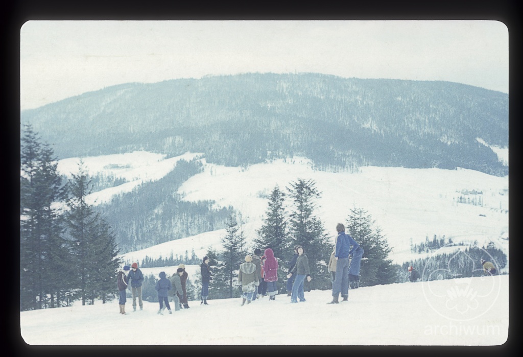 Plik:1978-01 Limanowa zimowisko IV Szczep 012 fot. J.Bogacz.jpg