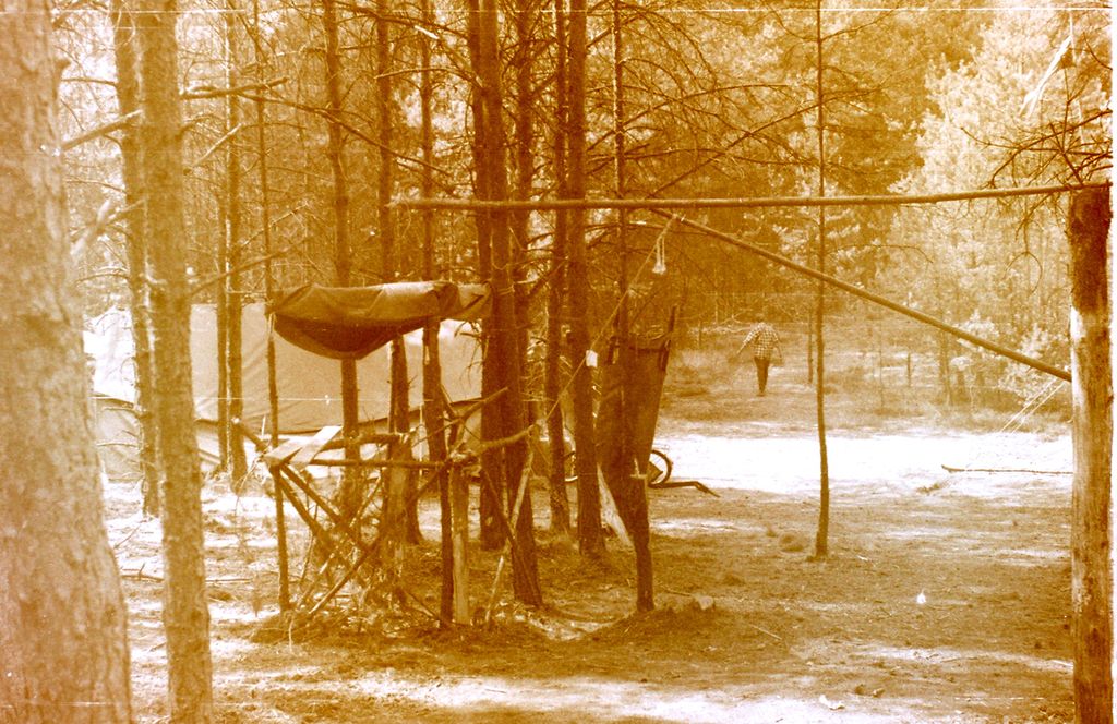 Plik:1982 Obóz Puszcza. Szarotka157 fot. J.Kaszuba.jpg