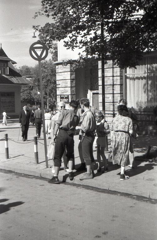 Plik:1957-62 Obóz wędrowny Tatry Polskie i Słowackie. Watra 005 fot. Z.Żochowski.jpg