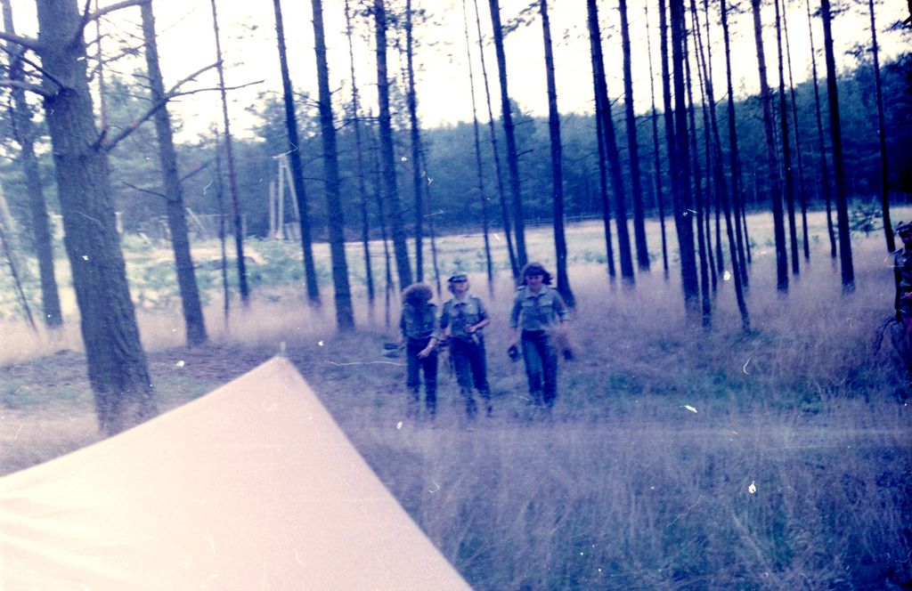 Plik:1981 Obóz Eleusis. Szarotka062 fot. J.Kaszuba.jpg