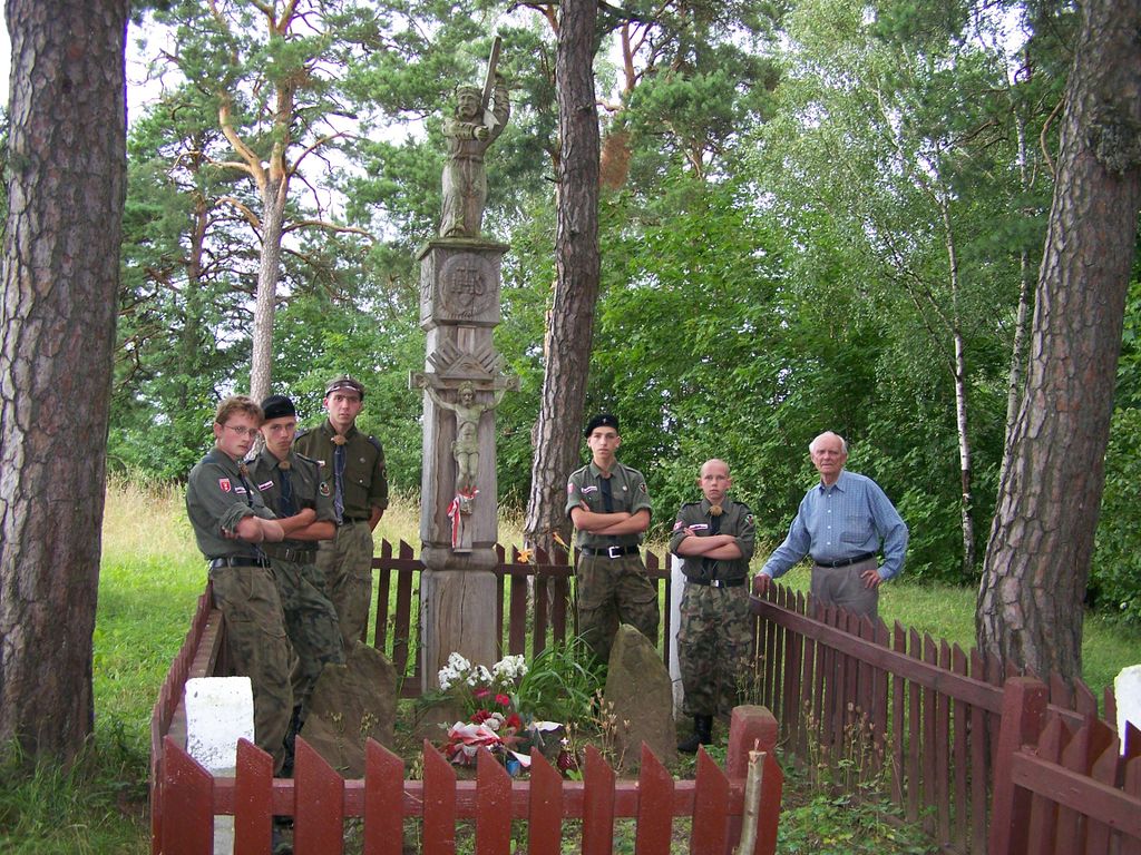 Plik:2007 Wędrówka na Białorusi. 95 GDH. Szarotka002 fot. K.Nagel.jpg