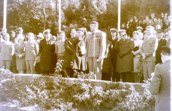 1966 Odsłonięcie pomnika harcerzy w Gdyni. Watra 079 fot. Z.Żochowski.jpg