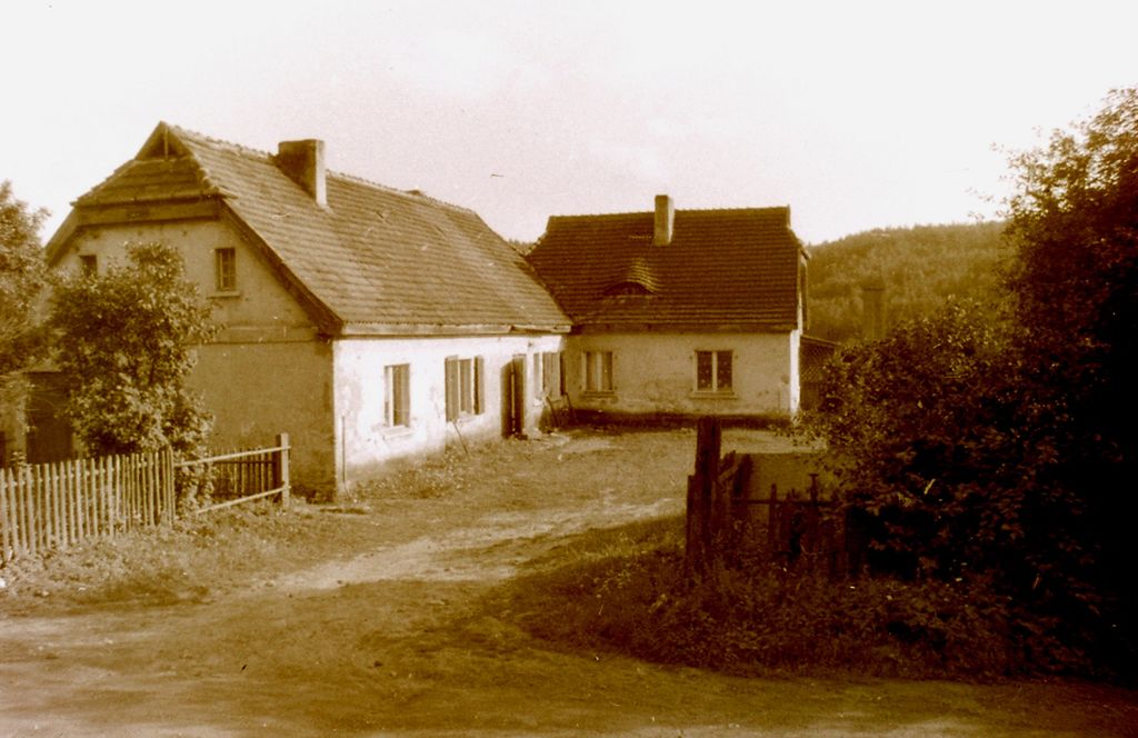 Plik:1980 Obóz wedrowny. Warmia i Mazury. Watra 104 fot. Z.Żochowski.jpg
