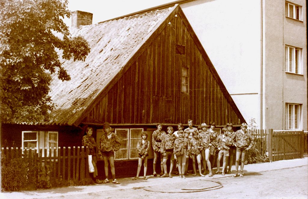 Plik:1977 Obóz wedrowny Jantar. Pobrzeżem Bałtyku. Watra 025 fot. Z.Żochowski.jpg
