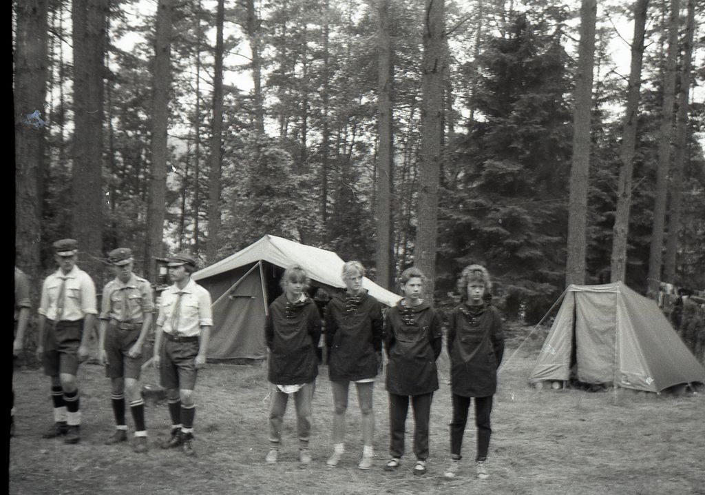 Plik:1988 Obóz Uroczysko. J.Gant. Szarotka 167 fot. J.Kaszuba.jpg
