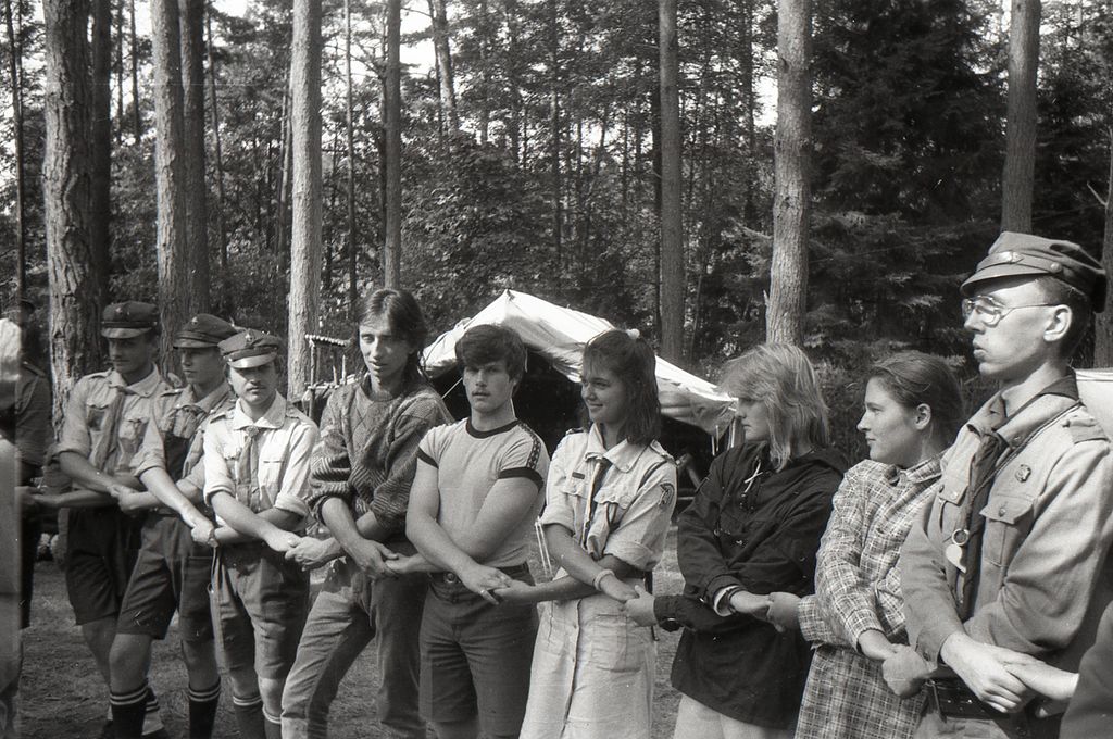 Plik:1988 Obóz Uroczysko. J.Gant. Szarotka 300 fot. J.Kaszuba.jpg