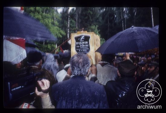 1988-06-10-12 Wykus Pogrzeb mjr Jana Piwnika Ponurego 013.jpg