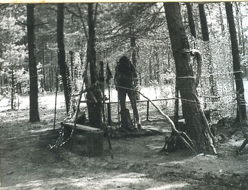 1977 Miedzno. Obóz stały Szczepu SP 10 Gdynia. 22 GDH082 fot. D.Zabrocki.jpg