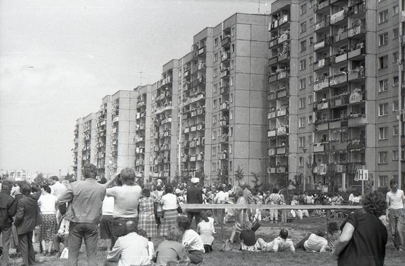 1987 Biała Służba. Gdynia, Gdańsk. Szarotka032 fot. Jacek Kaszuba.jpg