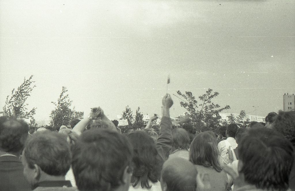 Plik:1987 Biała Służba. Gdynia, Gdańsk. Szarotka036 fot. Jacek Kaszuba.jpg