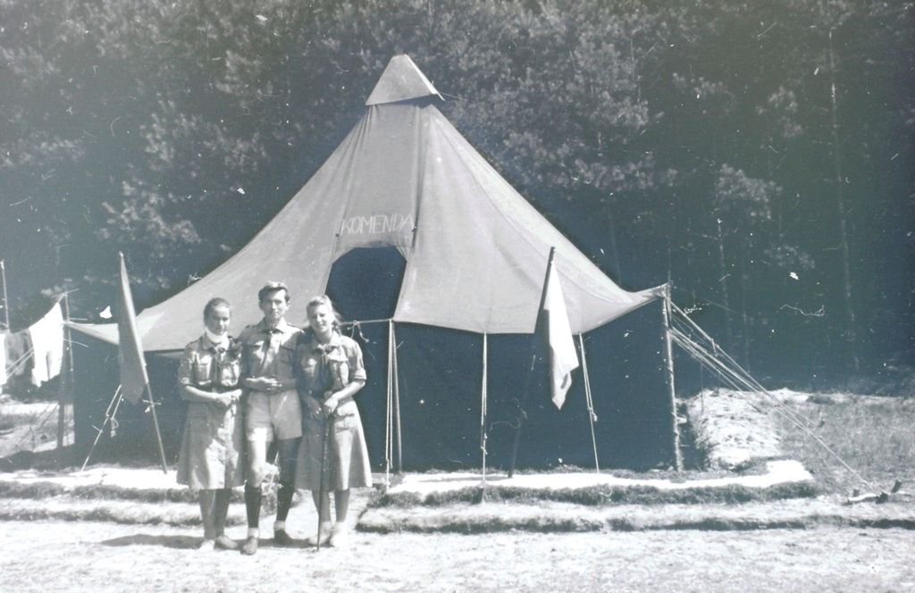 Plik:1947-48 Harcerstwo w Gdańsku. Watra 045 fot. Z.Żochowski.jpg