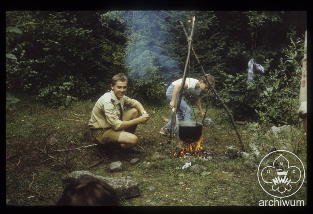 Plik:1984-08 Bieszczady Obóz Kręgu Instruktorskiego Zielone Płomienie z Opolszczyzny (diapozytywy) 058.JPG