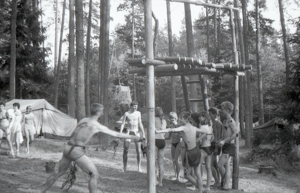 Plik:1988 Obóz Uroczysko. J.Gant. Szarotka 203 fot. J.Kaszuba.jpg