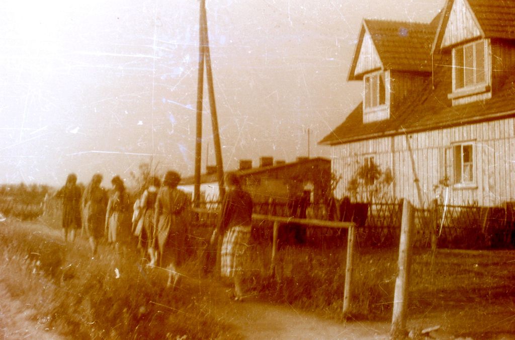 Plik:1957-58 Obóz stały w Bieszczadach. Watra 156 fot. Z.Żochowski.jpg