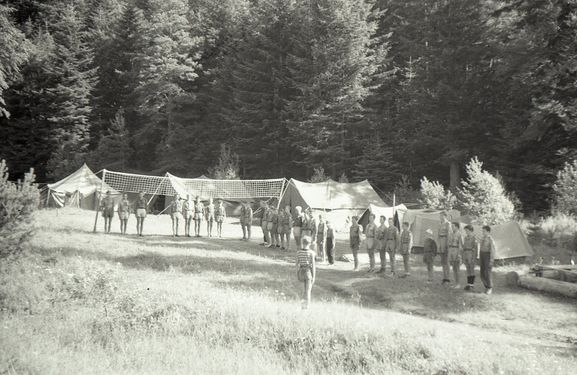1957-58 Obóz stały w Bieszczadach. Watra 163 fot. Z.Żochowski.jpg
