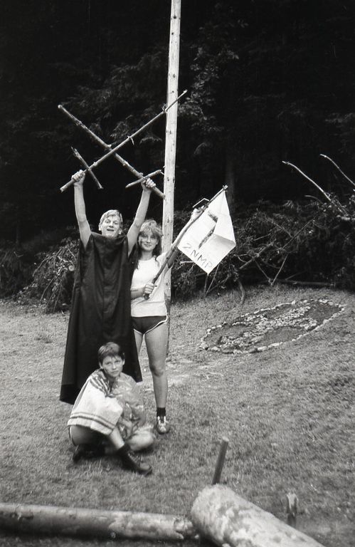 Plik:1983 Lipowa Zimnik. Obóz Puszcza II. Szarotka046 fot. J.Kaszuba.jpg