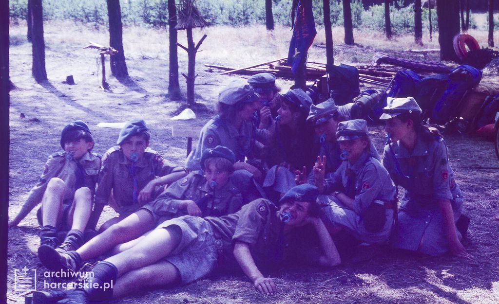 Plik:1984-07 08 Wycinki Duże Szarotka obóz stały Bór fot.J.Kaszuba 048.jpg