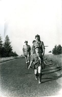 1977 Miedzno. Obóz stały Szczepu SP 10 Gdynia. 22 GDH156 fot. D.Zabrocki.jpg