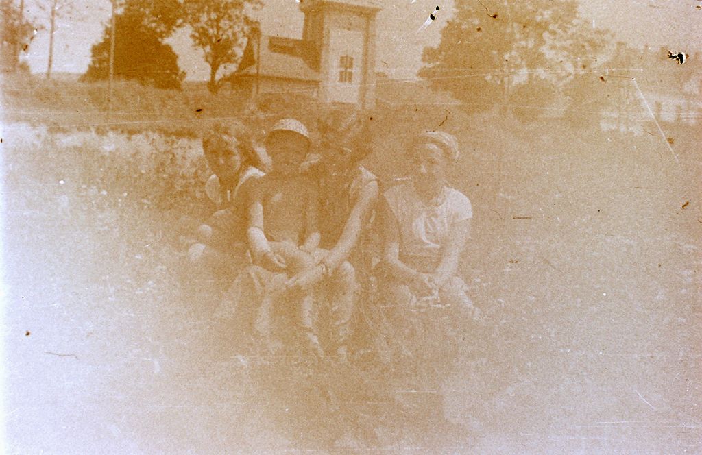 Plik:1957-58 Obóz stały w Bieszczadach. Watra 119 fot. Z.Żochowski.jpg