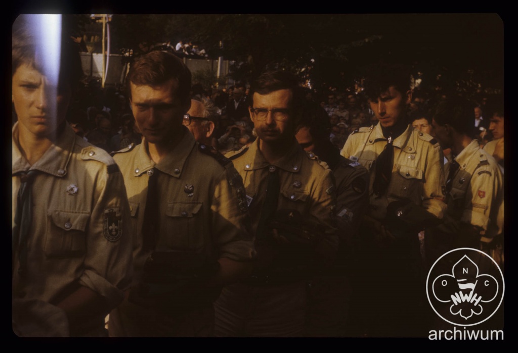 Plik:1984-08-17-19 Szczawa Zlot byłych partyzantów AK z udziałem harcerzy 005.jpg