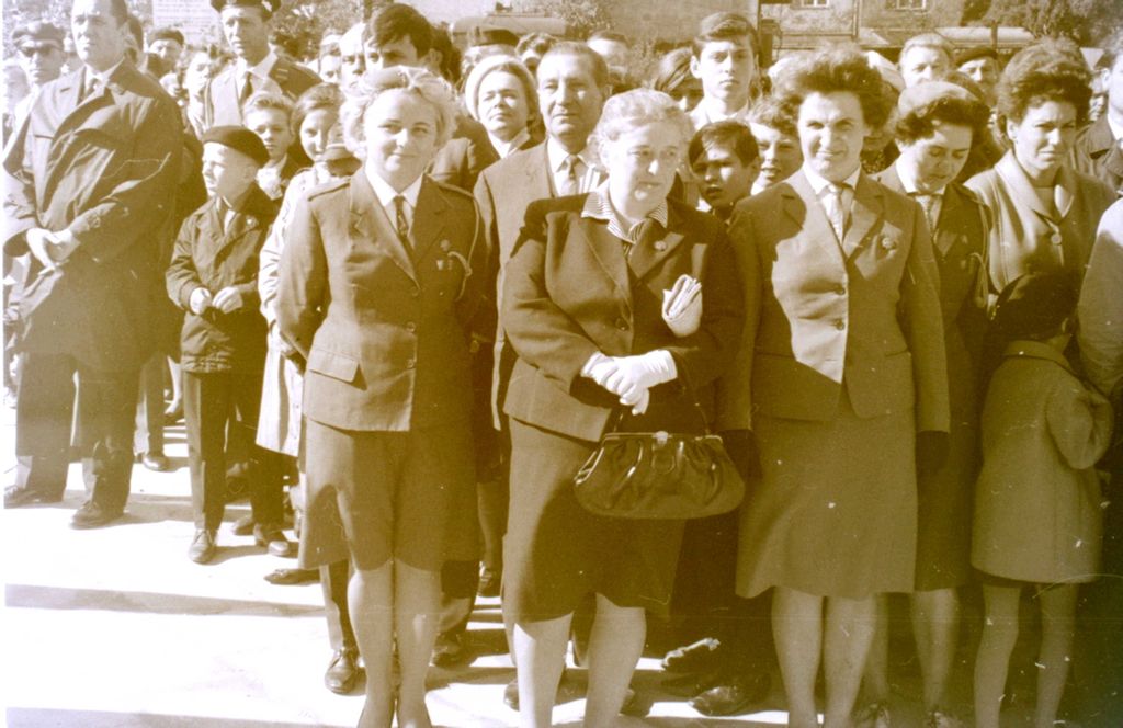 Plik:1966 Odsłonięcie pomnika harcerzy w Gdyni. Watra 033 fot. Z.Żochowski.jpg