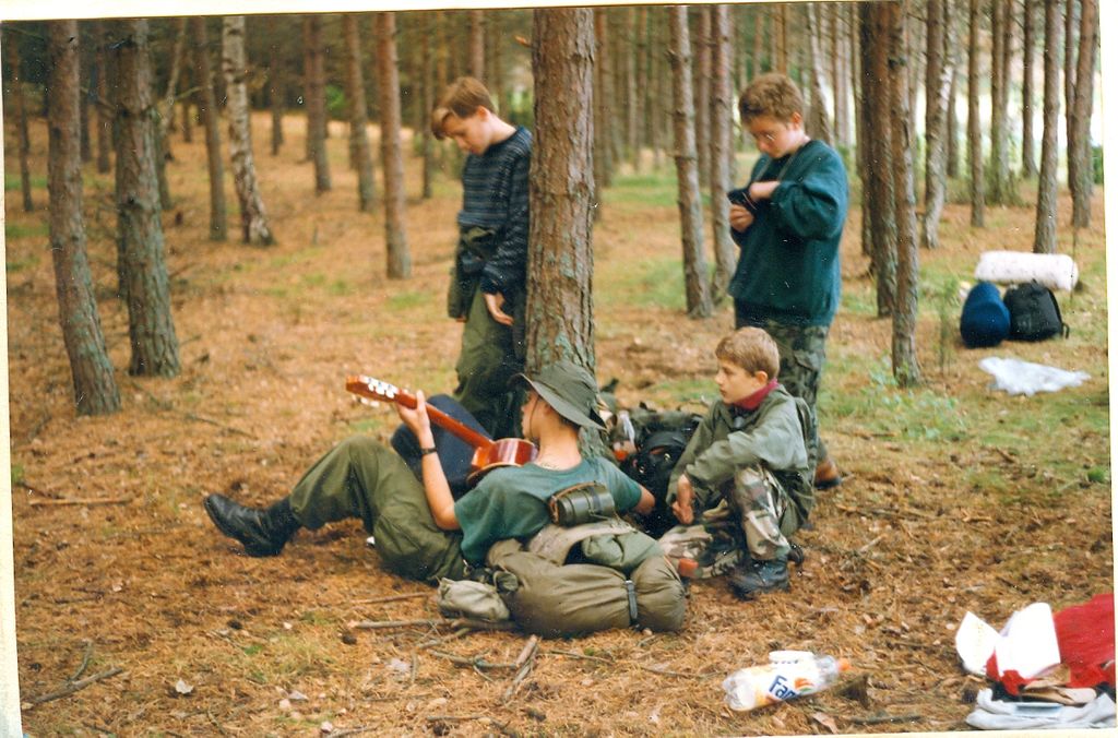 Plik:1996 Obóz wędrowny 95 GDH. Kaszuby. Szarotka037 fot. P i J. Ojowscy.jpg