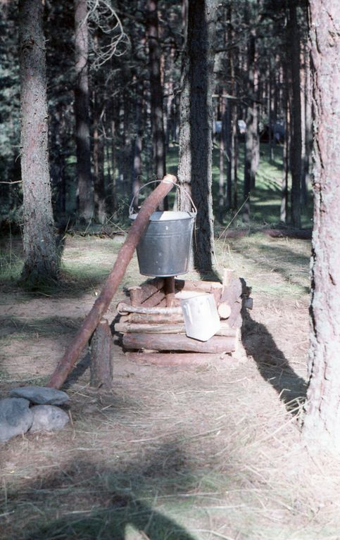Plik:1991 Obóz Avalon. Jez. Czyste. Szarotka 240 fot. J.Kaszuba.jpg