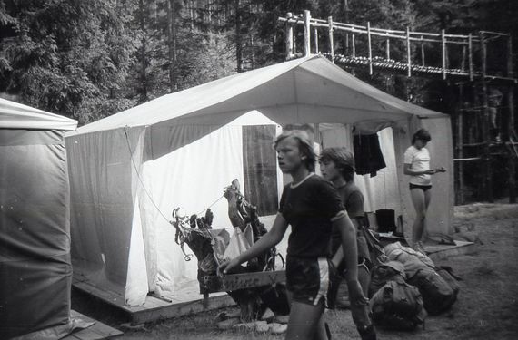 1983 Lipowa Zimnik. Obóz Puszcza II. Szarotka065 fot. J.Kaszuba.jpg