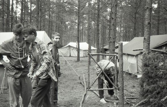 1990-07 Obóz Hufca Szarotka. Peplin. Szarotka 051 fot. J.Kaszuba.jpg