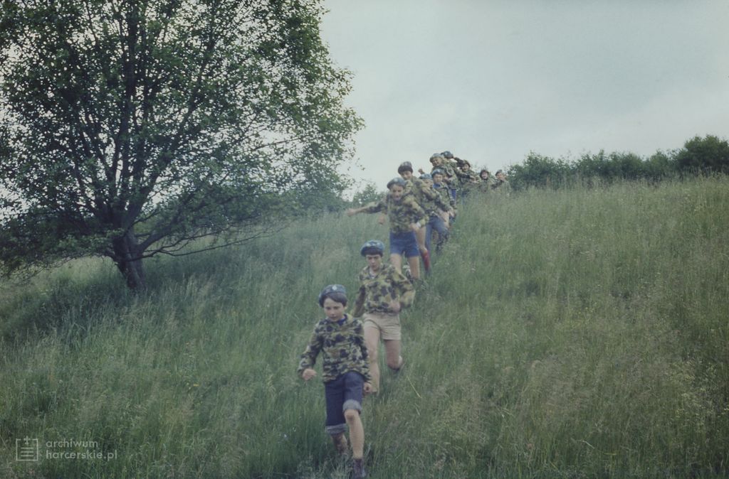 Plik:1980-07 Obóz Beskid Szarotka fot.J.Kaszuba 005.jpg