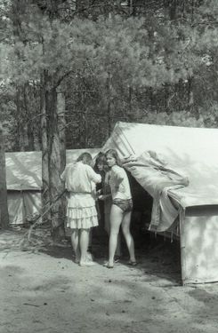 1985-07 08 Jez.Białe k. Machar Szarotka obóz stały Buchtowisko 152 fot. J.Kaszuba.jpg