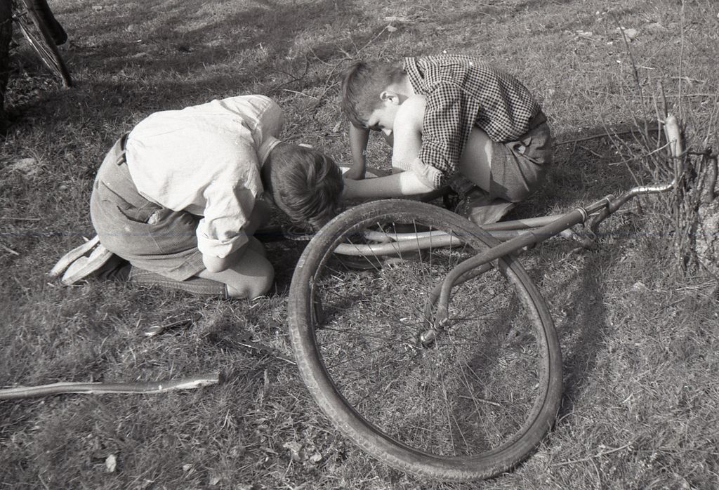 Plik:1956-58 Biwak rowerowy 2 GDH Watra 012 fot. Z.Żochowski.jpg