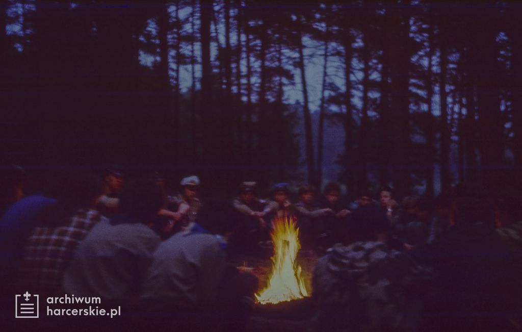 Plik:1984-07 08 Wycinki Duże Szarotka obóz stały Bór fot.J.Kaszuba 017.jpg