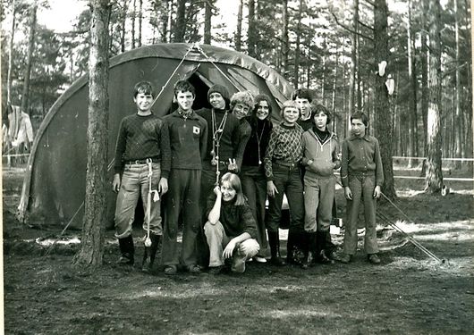 1977 Miedzno. Obóz stały Szczepu SP 10 Gdynia. 22 GDH102 fot. D.Zabrocki.jpg