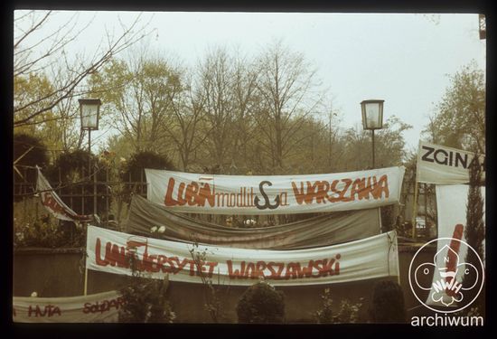 1984-11 Warszawa Pogrzeb ks. Jerzego Popieluszki 15.jpg