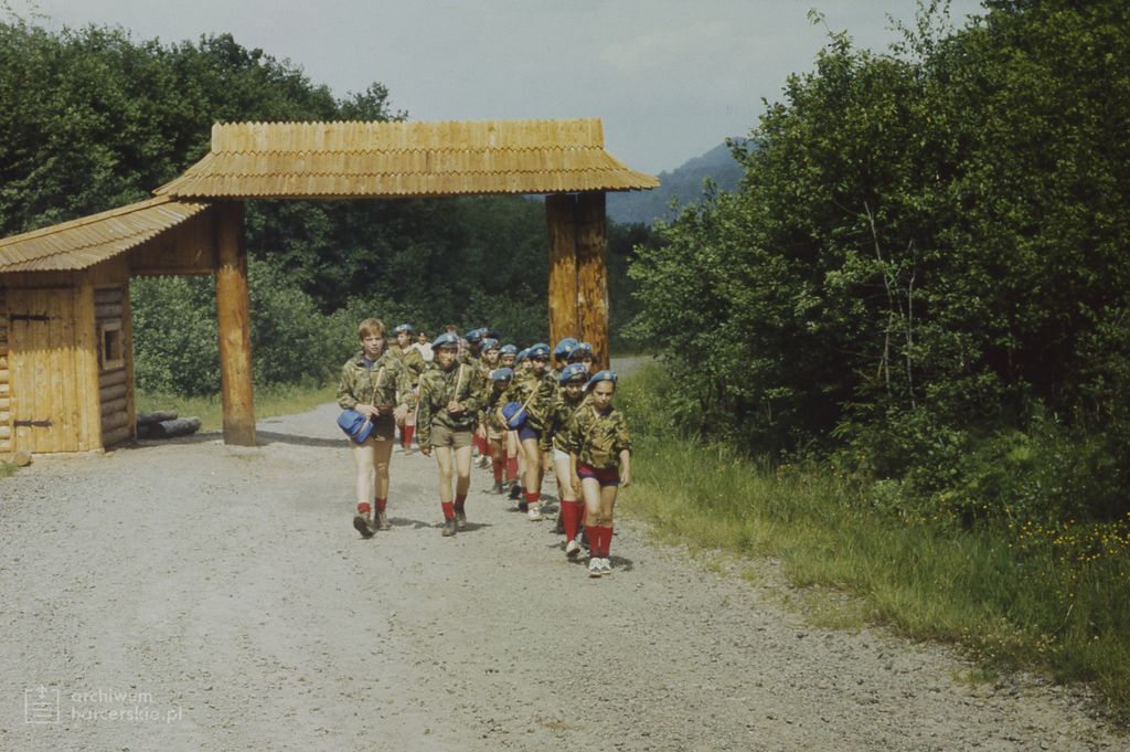 Plik:1980-07 Obóz Beskid Szarotka fot.J.Kaszuba 008.jpg