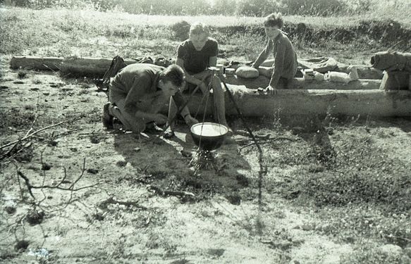 1956-60 Obóz wędrowny. Bieszczady. 2 GDH Watra 055 fot. Z.Żochowski.jpg