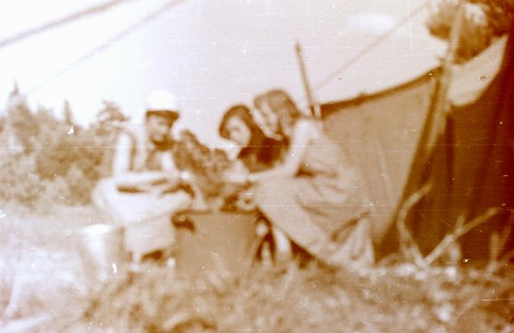 1957-58 Obóz stały w Bieszczadach. Watra 148 fot. Z.Żochowski.jpg