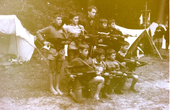 1966-69 Obóz wędrowny Wyspa Wolin, Szczecin. Watra 024 fot. Z.Żochowski.jpg
