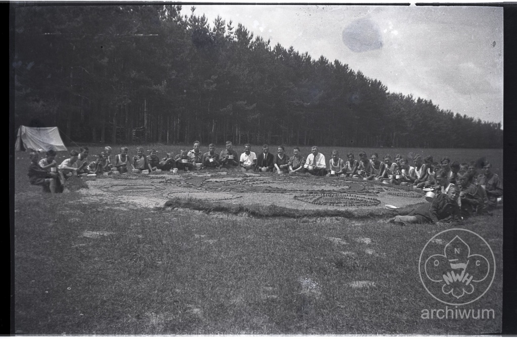 Plik:1935 Kalino k. Główna obóz XV ŁDH 004.jpg