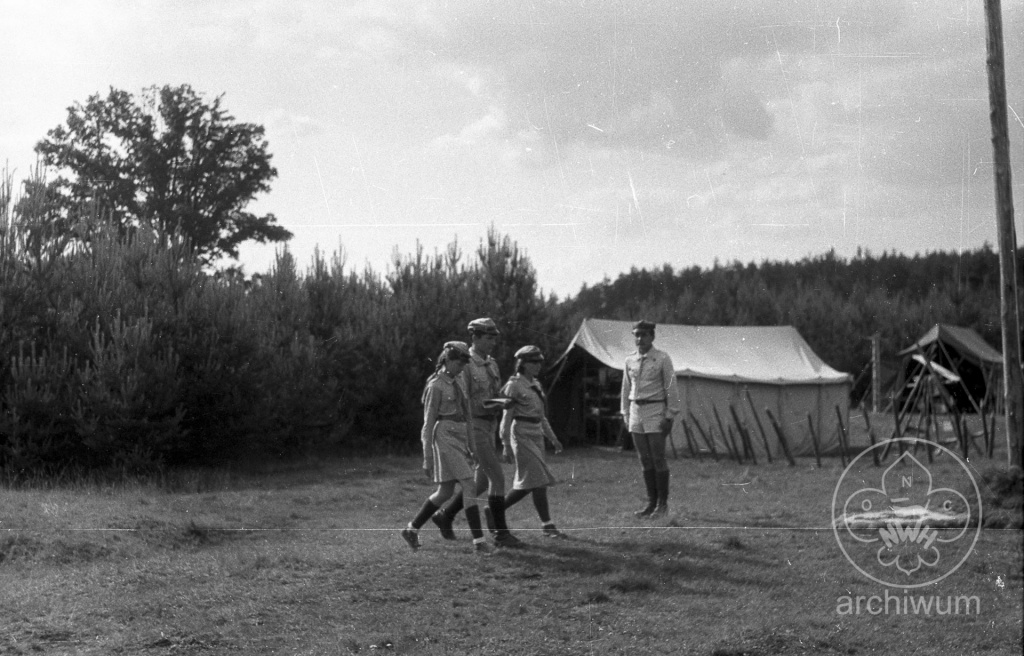 Plik:1984-07 Wąsosz obóz IV Szczepu ZHP z Opola 093.jpg