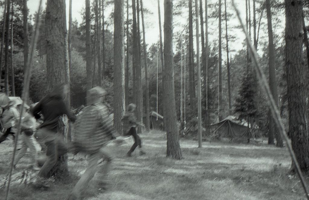Plik:1988 Obóz Uroczysko. J.Gant. Szarotka 187 fot. J.Kaszuba.jpg