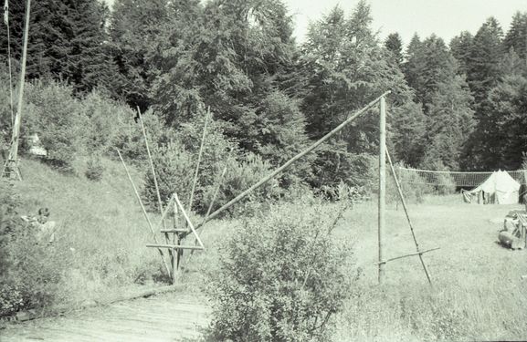 1957-58 Obóz stały w Bieszczadach. Watra 169 fot. Z.Żochowski.jpg