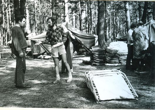 1976 Miedzno. Obóz stały Szczepu SP 10 Gdynia. 22 GDH038 fot. D.Zabrocki.jpg