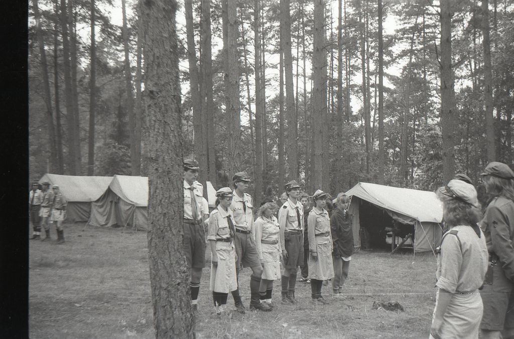 Plik:1988 Obóz Uroczysko. J.Gant. Szarotka 156 fot. J.Kaszuba.jpg