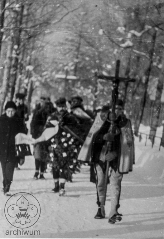 Plik:1979-01-20 Zakopane Pogrzeb Olgi Małkowskiej - zdjęcia przyslane z Mesznej (Bielsko Biała) 02.jpg