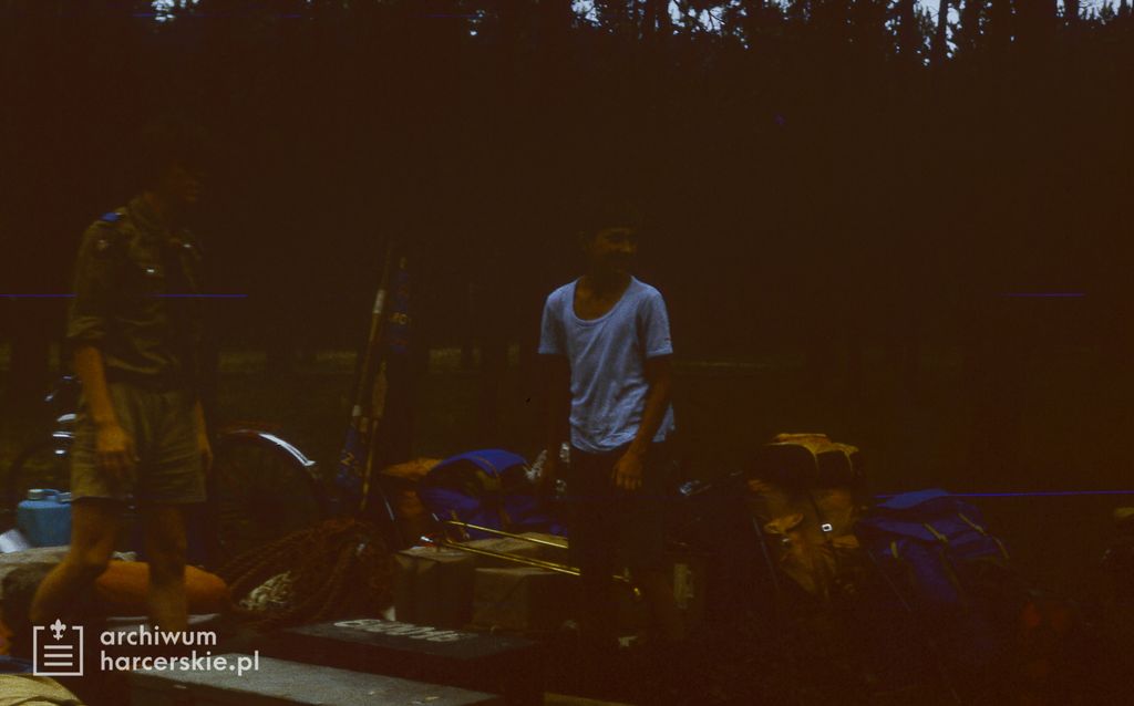 Plik:1984-07 08 Wycinki Duże Szarotka obóz stały Bór fot.J.Kaszuba 041.jpg