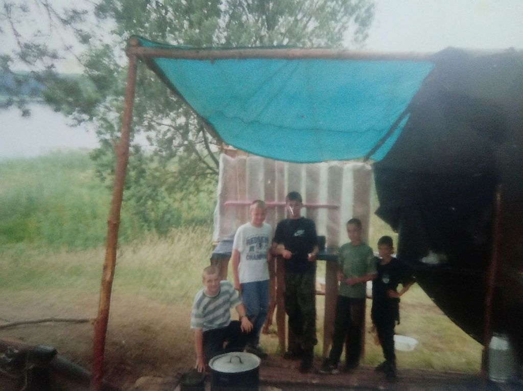 Plik:1999 Obóz stały 95 GDH. Kamienica Królewska. Szarotka009 fot. P i J Ojowscy.jpg
