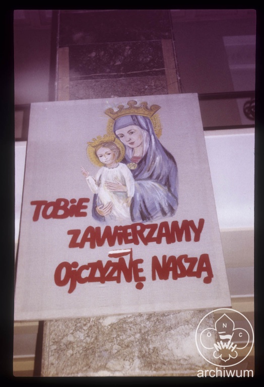 Plik:1984-11 Warszawa Pogrzeb ks. Jerzego Popieluszki 40.jpg