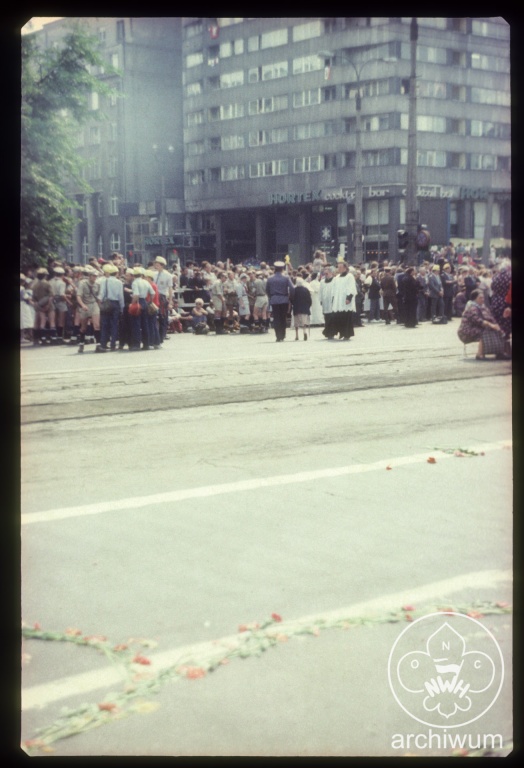 Plik:1987-06 Warszawa Biała Służba 031.jpg